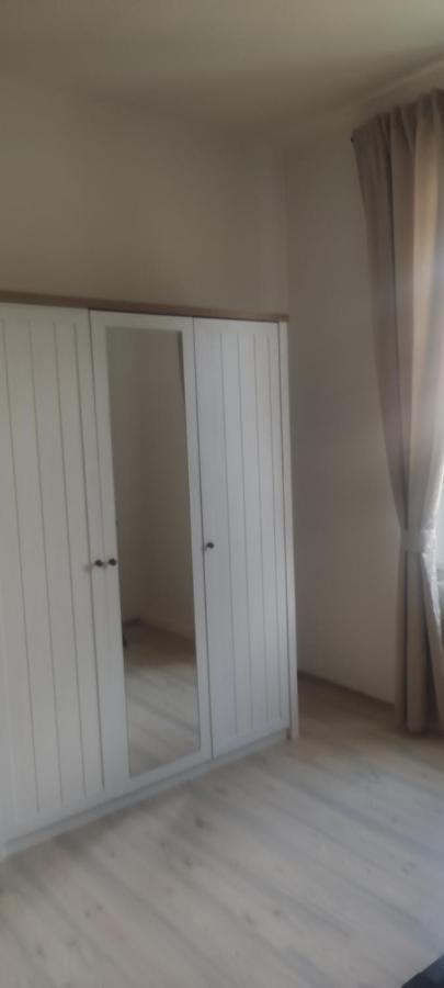 Apartment Zentrale Lage In - 2 *